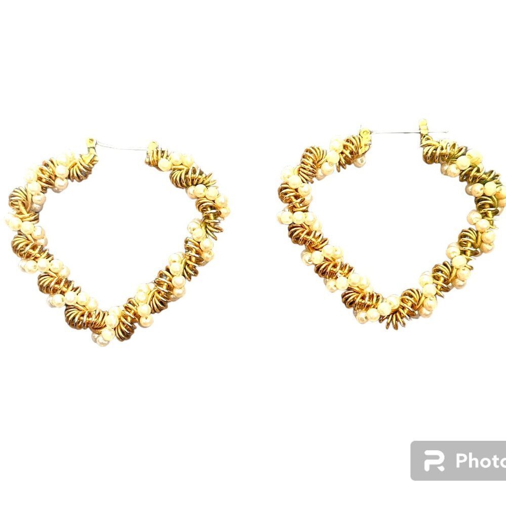 VINTAGE GOLD TONE TWINED/TWISTED HOOPS W FAUX PEARLS HINGED WIRE CLOSURE